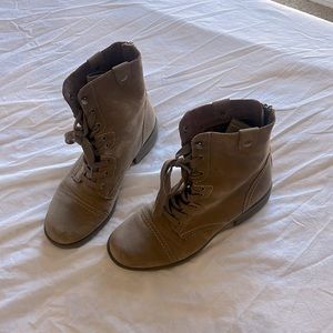 Rock port brown short leather combat style boots ! size 7.5